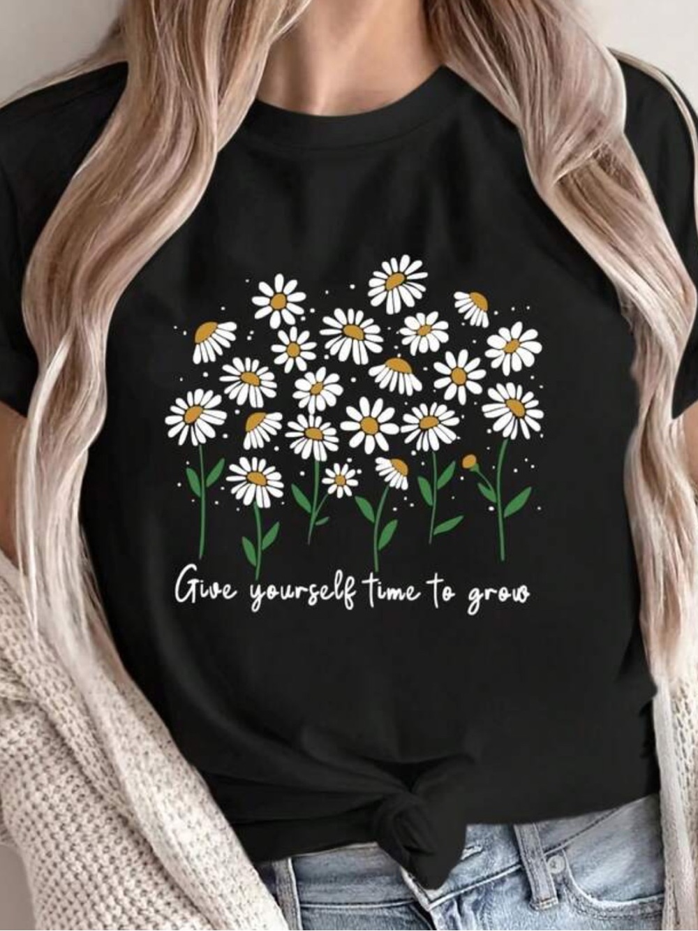 SHEIN | Navy Daisy Graphic T-Shirt